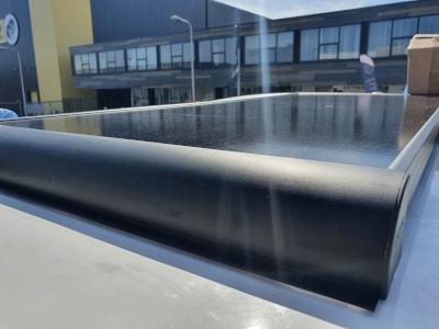 Satelliet TV antenne, internet 4G / WiFi, zonnepaneel, accu + omvormer installatie Satelliet TV antenne, internet 4G / WiFi, zonnepaneel, accu + omvormer installatie